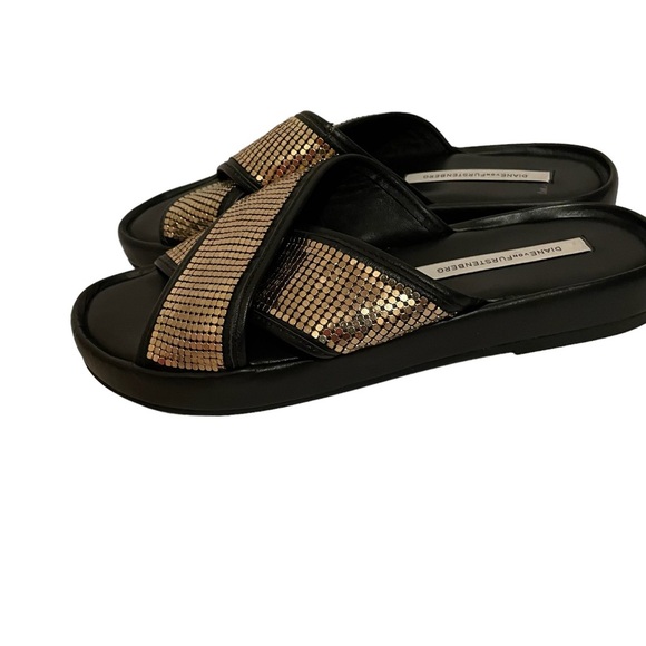 DVF Diane Von Furstenberg Gold Metallic Slides Size 7 Comfy - Picture 4 of 11